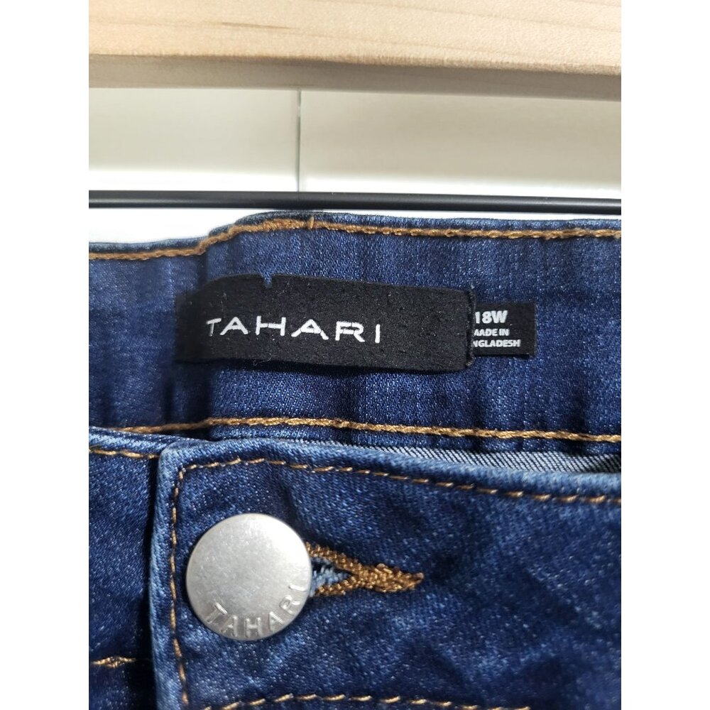 TAHARI Women's SZ 18W Amelia Button Fly Skinny Denim Jeans Classic - Picture 3 of 8